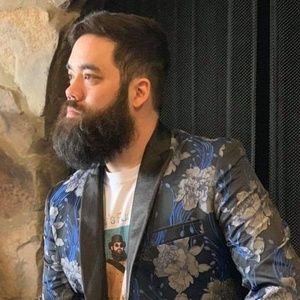 Meet your Posher, Christopher